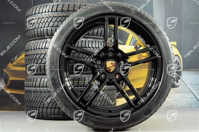 19-inch Carrera winter wheel set, 8,5J x 19 ET54 + 11J x 19 ET69, Continental winter tyres 235/40 R19 + 285/35 R19, with TPMS, black high gloss