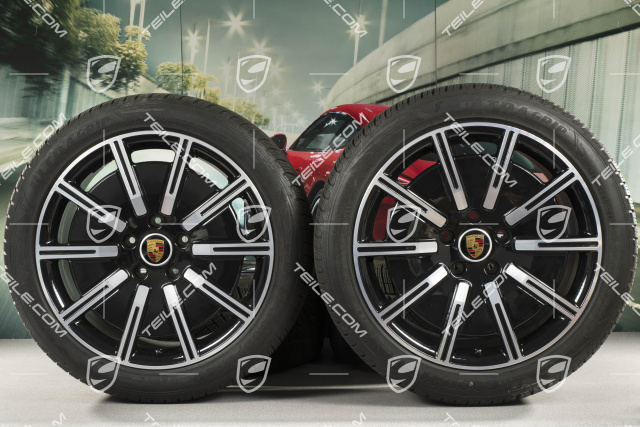 20" Sport Aero Winterräder Satz, Felgen 9J x 20 ET54 + 11J x 20 ET60, Goodyear Winterreifen 245/45 R20 + 285/40 R20