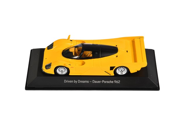 Porsche 962 Jochen Dauer, yellow/black, Spark, scale 1:43