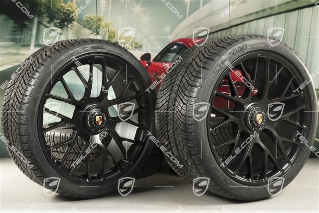 20" Turbo S Zentralverschluss Winterräder Satz für Turbo S / GTS, Felgen 8,5J x 20 ET51 + 11J x 20 ET59 + Michelin Pilot Alpin PA4 N1 Winterreifen 245/35 R20+295/30 R20, RDK-Sensoren, schwarz seidenmatt