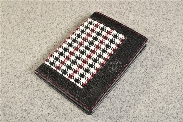 "60Y 911" Vehicle registration case "60 Years of 911", in a houndstooth pattern, with an embossed Porsche Crest