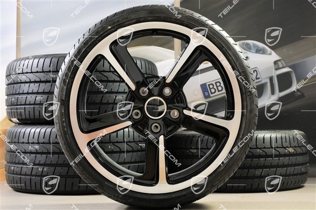 20-inch SportTechno summer wheel set, rims 8,5J x 20 ET57 + 10J x 20 ET50, summer tires Pirelli 235/35 R20 + 265/35 R20, in black, with TPM