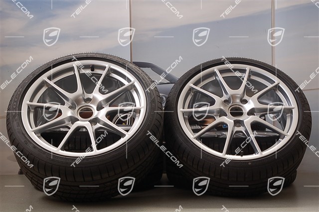 19-inch Boxster Spyder summer wheel set, silver, 10J x 19 ET42 + 8,5J x 19 ET55 + GoodYear tyres, app. 1.000 km
