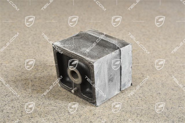912 Engine / Gearbox mounting, L=R