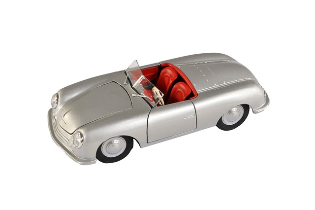 Porsche 356 Nummer 1 without license plate, Welly, scale 1:24