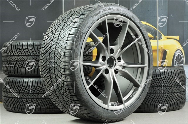 20" Winterräder Satz Carrera S (IV), neuwertige Felgen 8,5J x 20 ET49 + 11J x 20 ET56 + NEUE Michelin Pilot Alpin PA4 N1 Winterreifen 245/35 R20 + 295/30 R20 (0 Km), in Platinum für Porsche 991.2