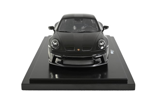911 S/T 992, black, black, Limited Edition / 911 Stück, Maßstab 1:18