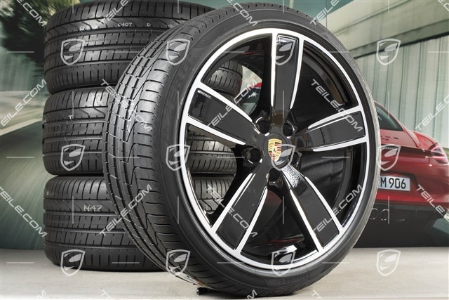 22-inch summer wheel set Sport Classic, rims 10J x 22 ET48 + 11,5J x 22 ET61 + Pirelli summer tyres 285/35 ZR22 + 315/30 ZR22, black high gloss, with TPM