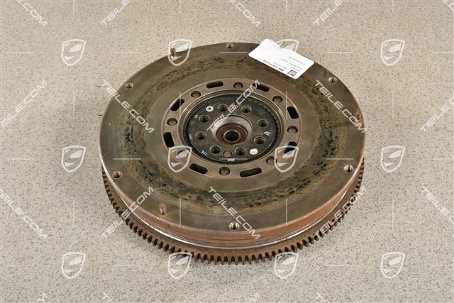 Dual mass flywheel