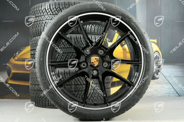 20" Komplet kół zimowych Carrera S (III), felgi 8,5J x 20 ET51 + 11J x 20 ET52 + opony zimowe Michelin 245/35 ZR20 + 295/30 ZR20, z czujnikami ciśnienia, czarny wysoki połysk