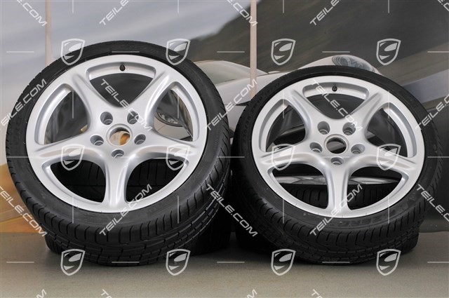 19-inch Carrera Classic summer wheel set, wheels 8J x 19 ET57 + 11J x 19 ET67 + tyres 235/35 ZR19 + 295/30 ZR19