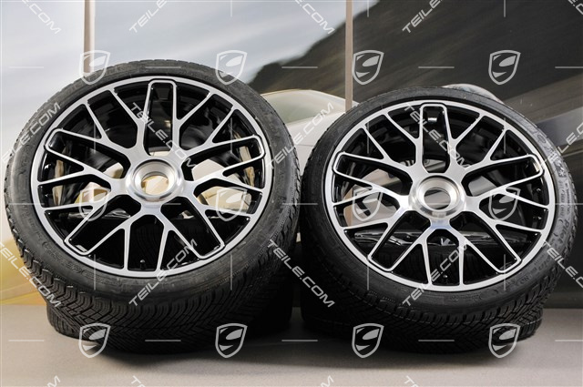 20" Turbo S Zentralverschluss Winterräder Satz für Turbo S, Felgen 8,5J x 20 ET51 + 11J x 20 ET59 + Michelin Pilot Alpin PA4 Winterreifen 245/35 R20+295/30 R20, RDK-Sensoren