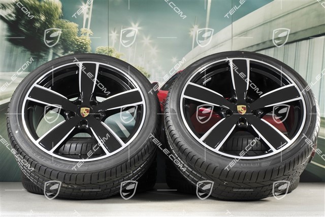 22-inch summer wheel set Sport Classic, rims 10J x 22 ET48 + 11,5J x 22 ET61 + Pirelli summer tyres 285/35 ZR22 + 315/30 ZR22, Jet Black Metallic, with TPM
