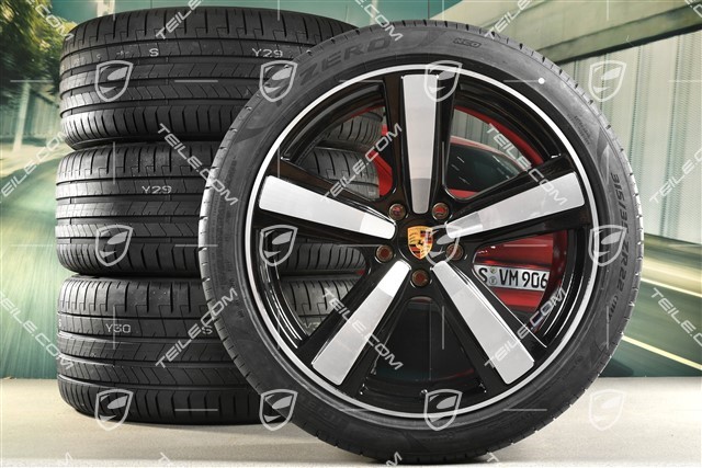 22-inch summer wheel set Cayenne Coupé Exclusive Design Sport, wheel rims 10J x 22 ET48 +11,5J x 22 ET52 + Pirelli summer tyres 285/40 R22 + 315/35 R22, black high gloss