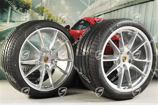 20-inch Carrera S III summer wheel set, 8,5J x 20 ET51 + 11J x 20 ET52 + Pirelli summer tyres 245/35 ZR20 + 305/30 ZR20, with TPMS