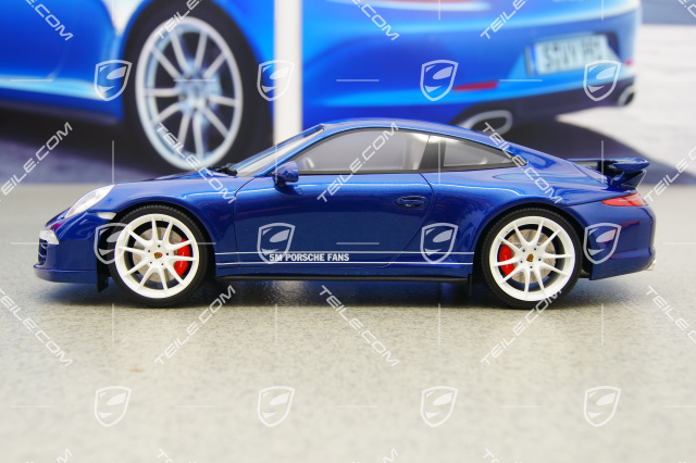 GT SPIRIT 1:18 Porsche 911 (991) Carrera 4S "5 MILLIONS PORSCHE FANS"