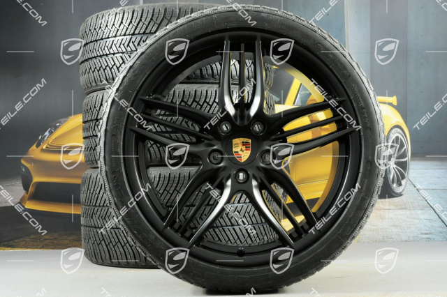 20" Komplet kół zimowych Sport Design, 8,5J x 20 ET51 + 11J x 20 ET70, opony zimowe Michelin 245/35 ZR20 + 295/30 ZR20, bez czujników ciśnienia RDK, czarny satynowy półmat