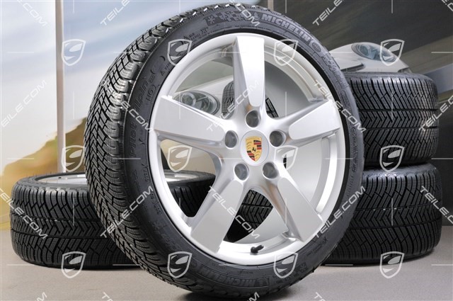 19" winter wheel set Cayman S, 8J x 19 ET57 + 9,5J x 19 ET45, tyres Michelin Pilot Alpin 4 235/40 R19 + 265/40 R19, with TPMS.