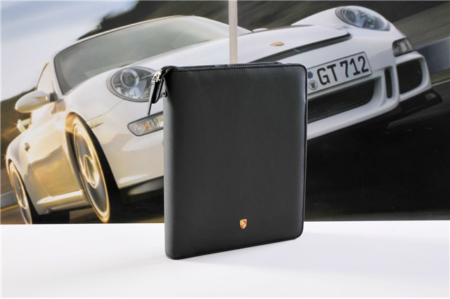 Organizer Porsche, czarna skóra, 260 x 210 x 35 mm