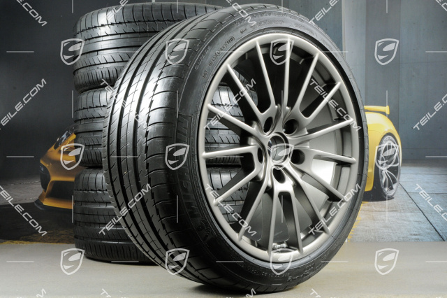 20-inch Panamera Sport summer wheel set, 2 x 9,5J x 20 ET 65 + 2 x 11,5 J x 20 ET 63, tyres 255/40 ZR20 + 295/35 ZR20, Platinum, with TPM