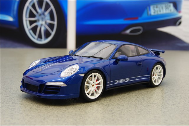 GT SPIRIT 1:18 Porsche 911 (991) Carrera 4S "5 MILLIONS PORSCHE FANS"