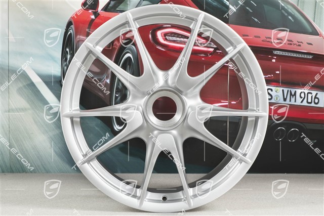 19-inch GT3 II wheel set, front 8,5J x 19 ET53 + rear 12J x 19 ET63, silver