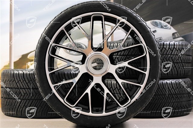 20" Turbo S Zentralverschluss Winterräder Satz für Turbo S, Felgen 8,5J x 20 ET51 + 11J x 20 ET59 + Michelin Pilot Alpin PA4 Winterreifen 245/35 R20+295/30 R20, RDK-Sensoren