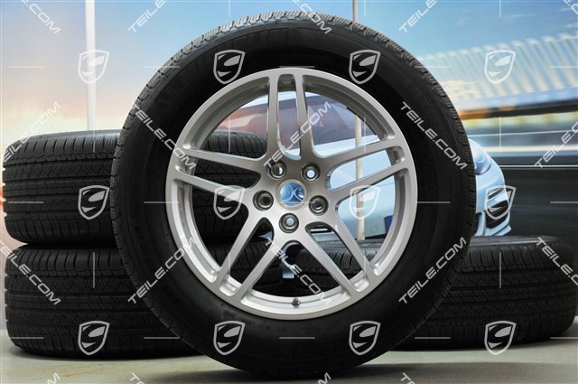 18-inch "Macan S" all-season wheel set, rims 8J x 18 ET21 + 9J x 18 ET21, Michelin tyres 235/60 ZR 18 + 255/55 ZR 18, with TPMS