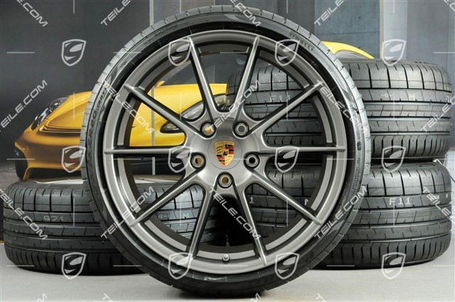 20-inch Boxster Spyder summer wheel set, rims 8,5J x 20 ET57 + 10,5J x 20 ET47, Pirelli summer tyres 235/35 ZR20 + 265/35 ZR20