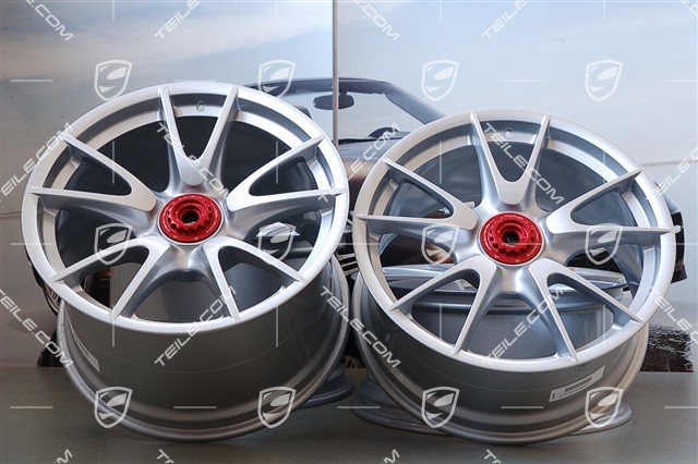19-inch GT3 II RS 4.0 / GT2 RS wheel set, silver, front 9J x 19 ET47+ rear 12J x 19 ET48 + red centre wheel nuts