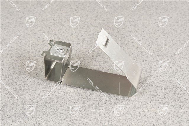 Heat shield fastening clip