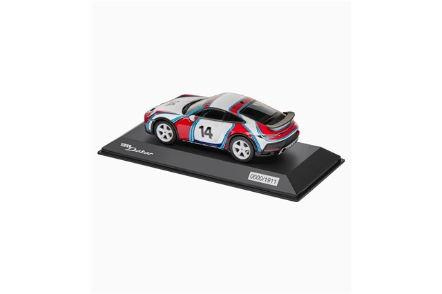 911 Dakar 992, 1:43