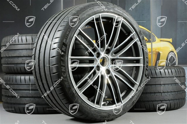 21-inch Turbo IV summer wheel set, rims 9,5J x 21 ET71 + 11,5J x 21 ET69 + Michelin summer tires 275/35 ZR21 + 325/30 ZR21, with TPM, only for Turbo S E-Hybrid