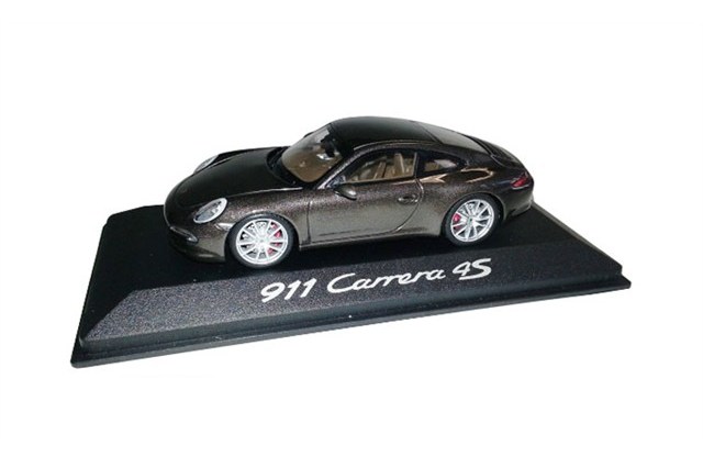 Porsche Carrera 4s Miniature
