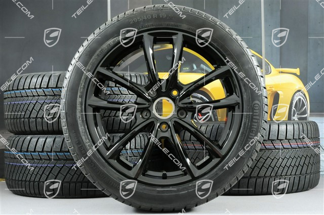 19-inch winter wheels set "Panamera S", rims 9J x 19 ET64 + 10,5 J x 19 ET62 + Continental ContiWinterContact PS830 P winter tyres 265/45 R19 + 295/40 R19, in black high gloss