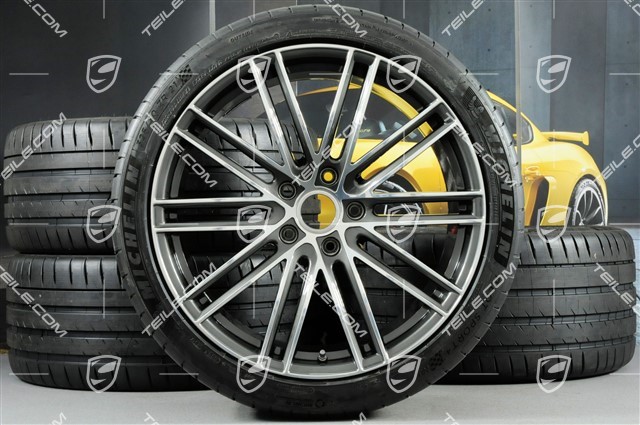 21-inch Turbo IV summer wheel set, rims 9,5J x 21 ET71 + 11,5J x 21 ET69 + Michelin summer tires 275/35 ZR21 + 325/30 ZR21, with TPM, only for Turbo S E-Hybrid