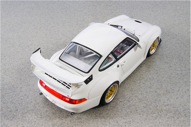GT SPIRIT Porsche 911 (993) GT2 EVO 1998, Maßstab 1:18
