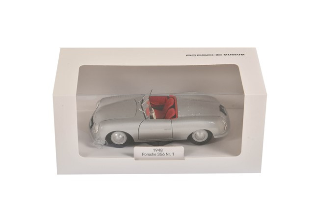 Porsche 356 Nummer 1 mit Kennzeichen, Welly, Maßstab 1:24