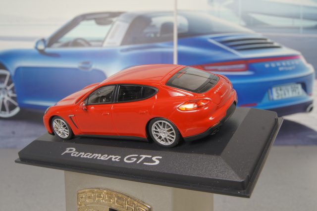 Modellauto Porsche Panamera GTS, Facelift 2013, 1:43