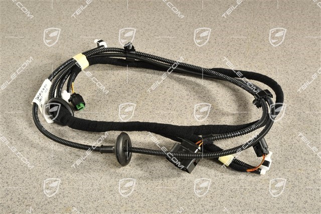 Wiring harness for heated windscreen washer noozle with hose