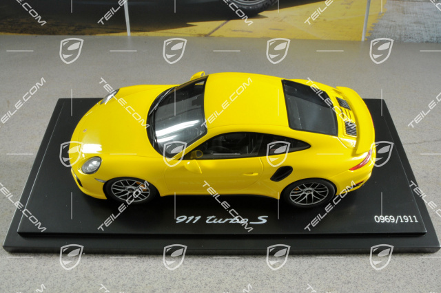 Model samochodu Porsche 911 Turbo S (991 II), żółty racinggelb, skala 1:18