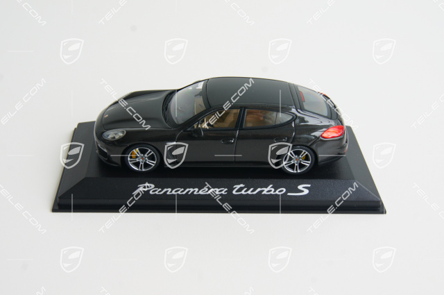 Porsche Panamera Turbo S, 1:43