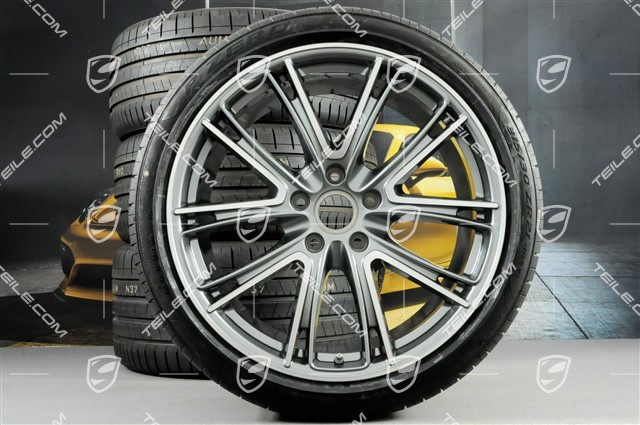 21-inch Panamera Exclusive Design summer wheel set, rims 9,5J x 21 ET71 + 11,5J x 21 ET69 + Pirelli summer tires 275/35 ZR21 + 315/30 ZR21, with TPM