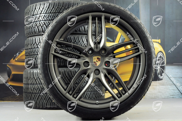 20" Komplet kół zimowych Sport Design, felgi 8,5J x 20 ET51 + 11J x 20 ET52 + opony zimowe Michelin 245/35 ZR20 + 295/30 ZR20, bez czujników ciśnienia, Platinum satynowy półmat