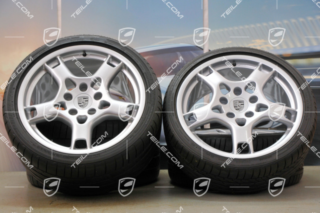 19-inch Carrera S summer wheel set, wheels 8J x 19 ET57 + 11J x 19 ET51 + tyres 235/35 ZR19 + 305/30 ZR19