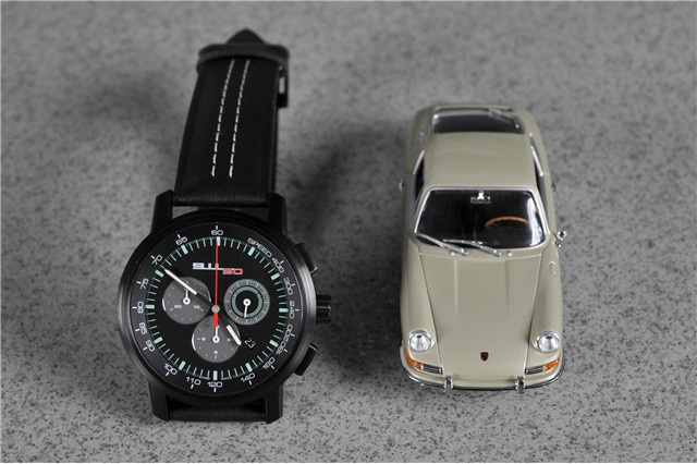 Watch/ Chronograph 50 years  911 + model car Minichamps 1:43
