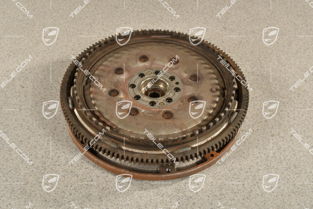 Dual mass flywheel