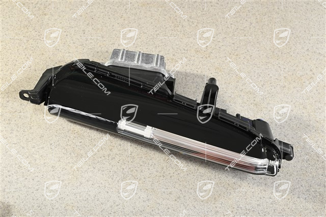 Additional headlamp / direction indicator light, R