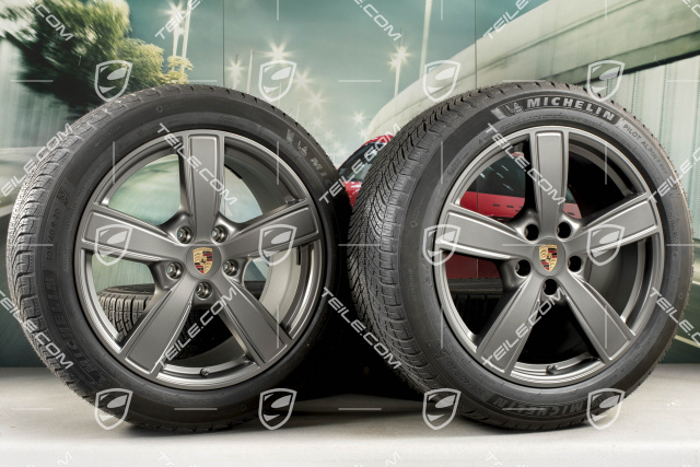 20" Cayenne Sport Classic Komfort Winterräder Satz, Felgen 9J x 20 ET50 + 10,5J x 20 ET64 + Michelin Winterreifen 275/45 R20 + 305/40 R20, mit RDK-Sensoren, Platinum Seidenmatt